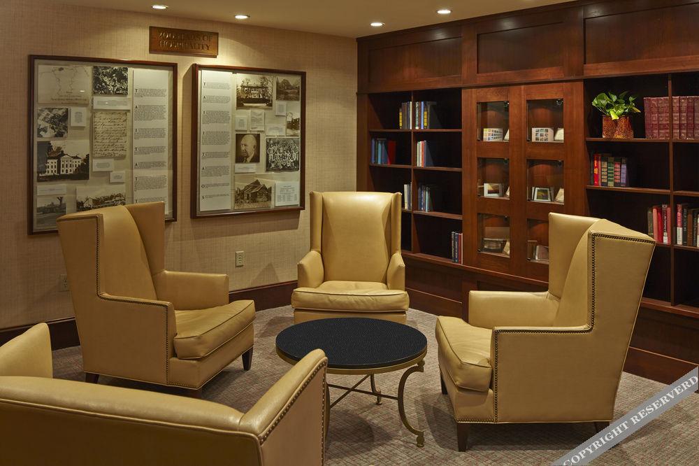 Отель Hilton Raleigh North Hills Экстерьер фото