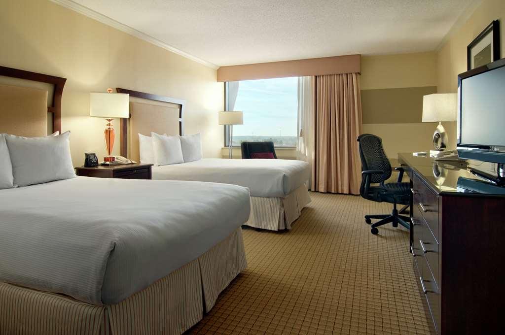 Отель Hilton Raleigh North Hills Номер фото